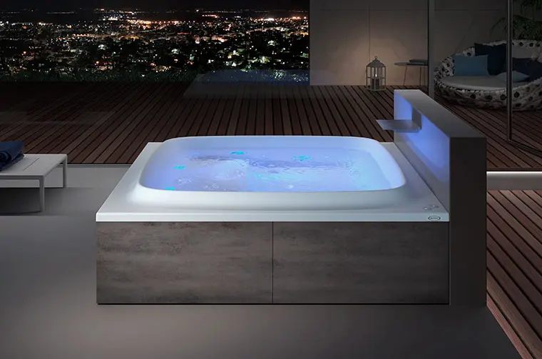 skyline-190-gallery-night